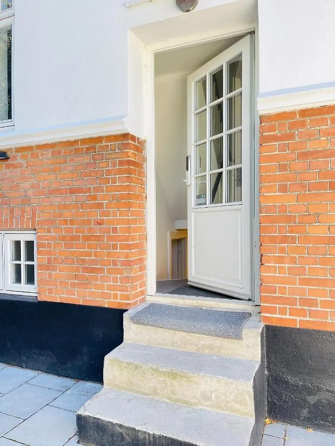 Aday - City Central Mansion - Privat Room Aalborg 0*,