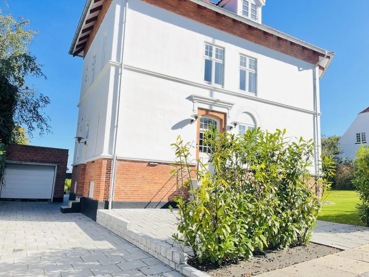 Aday - City Central Mansion - Privat Room Aalborg Gæstehus